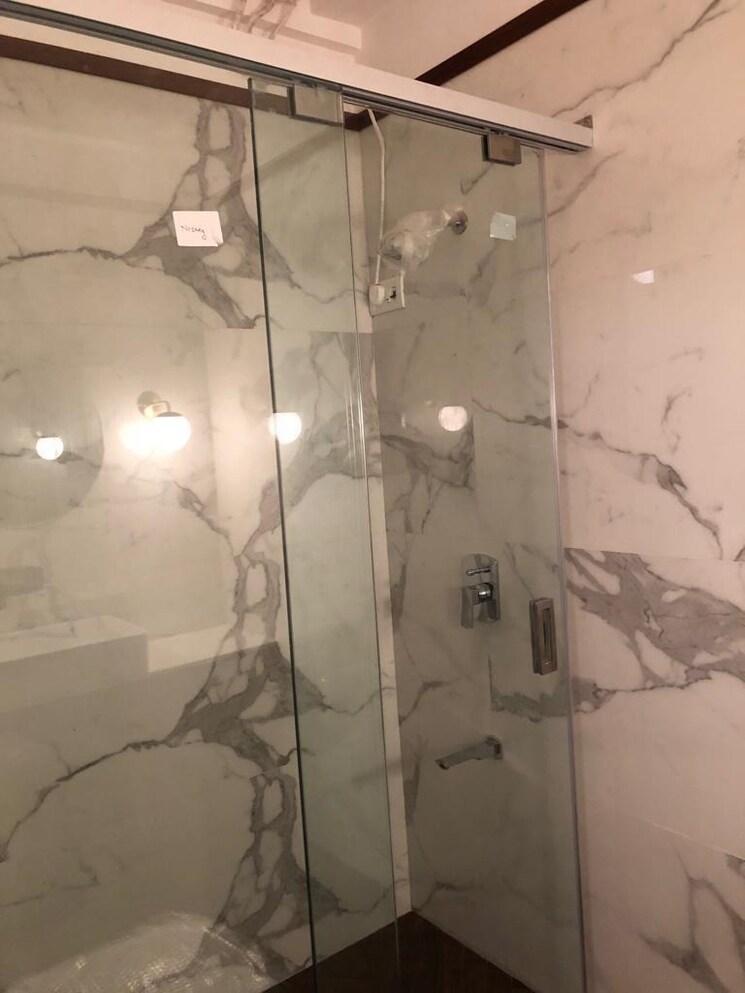 Bathroom, indiabulls-sky-forest 3 Bedroom 2000 Sq.Ft. Apartment In Lower Parel Mumbai 8644915