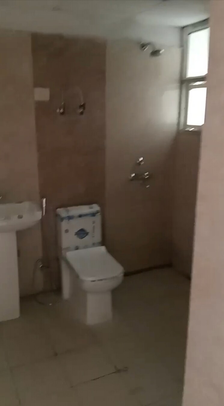 Bathroom, keltech-golf-vista 3 Bedroom 1725 Sq.Ft. Apartment In Dundahera Ghaziabad 8644980