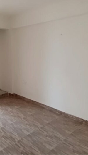 Room in 3 BHK Apartment at Keltech Golf Vista, Dundahera – for Sale