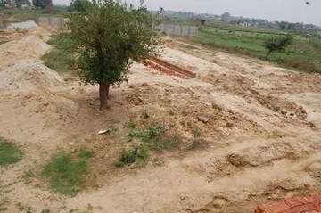 Plot Area in  Plot at PVD Mansarovar Park, Lal Kuan – for Sale