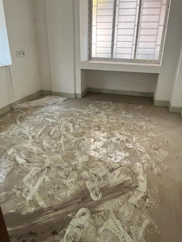 Room in 3 BHK Apartment at Bangur – for Sale