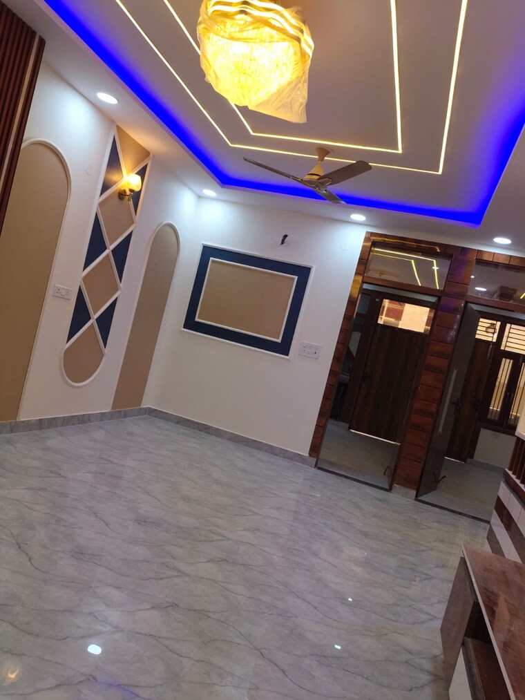 Master Bedroom, dwarka mor 3 Bedroom 100 Sq.Yd. Builder Floor In Dwarka Mor Delhi 8645031