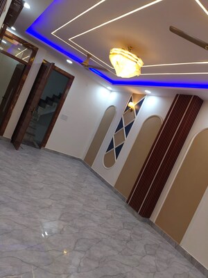 Furnished Amenities in 3 BHK Builder Floor at Dwarka Mor – for Sale