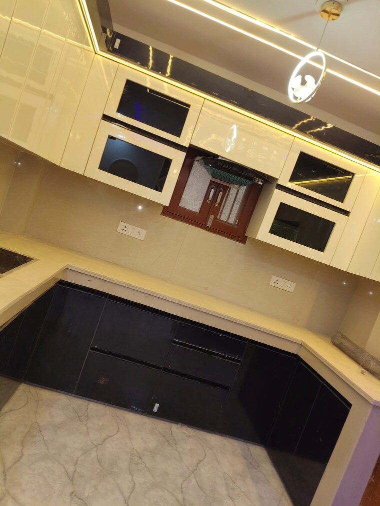 undefined, dwarka mor 3 Bedroom 100 Sq.Yd. Builder Floor In Dwarka Mor Delhi 8645031