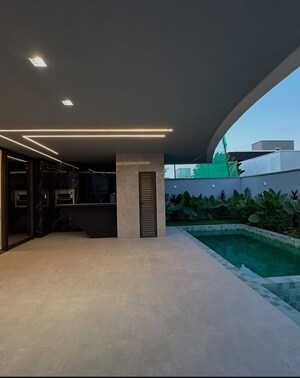 Parking in 3 BHK Builder Floor at Sector 33 – for Sale