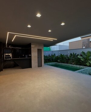 Parking in 3 BHK Builder Floor at Sector 33 – for Sale