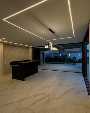 Kitchen in 3 BHK Builder Floor at Sector 33 – for Sale