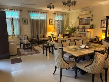 4 BHK Apartment For Rent in Sector 21