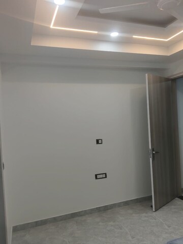 Room in 1.5 BHK Builder Floor at Sector 56 – for Rent