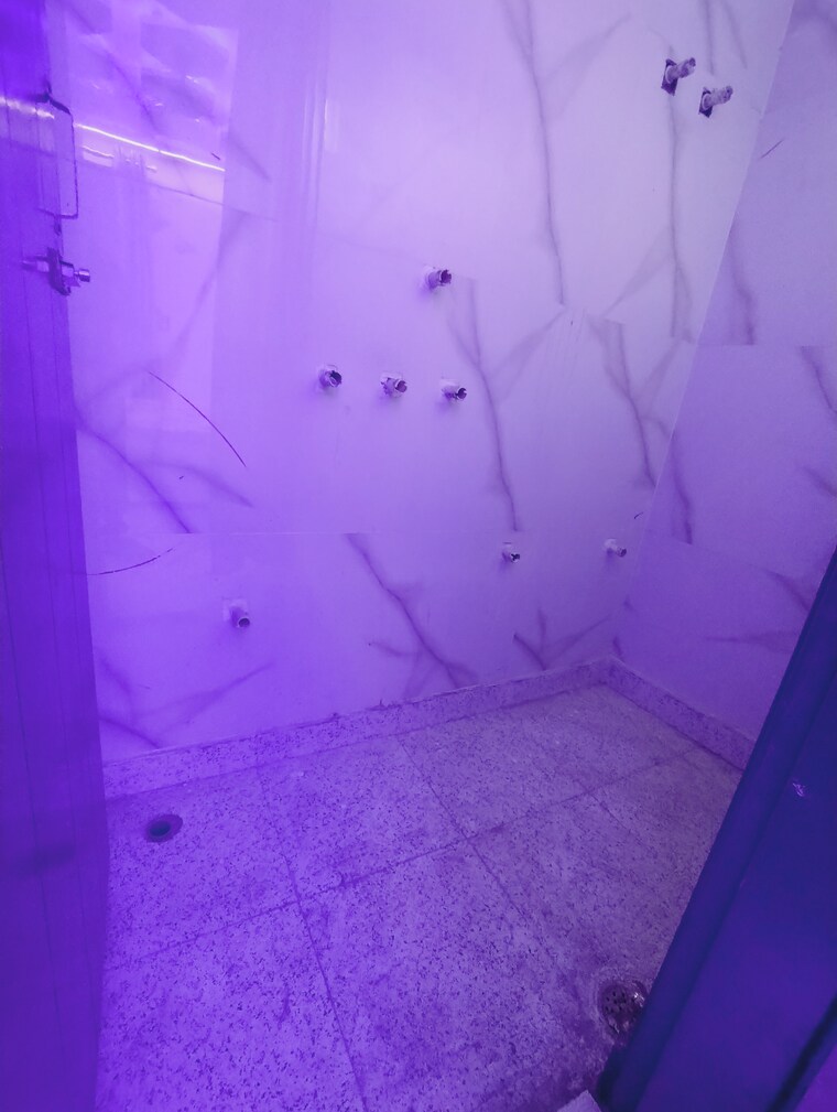 Bathroom, mohan garden 2 Bedroom 600 Sq.Ft. Builder Floor In Mohan Garden Delhi 8645096