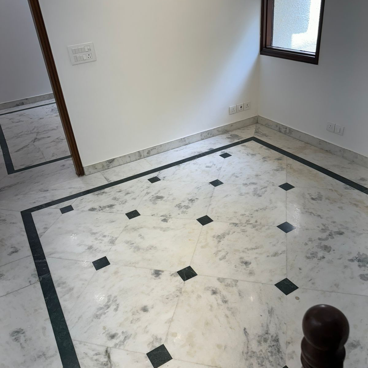 6 BHK + Pooja Room,Servant Room Villa For Sale in RWA DDA Flats Kalkaji