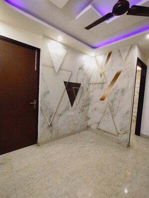 Furnished Amenities in 2 BHK Builder Floor at Uttam Nagar – for Sale