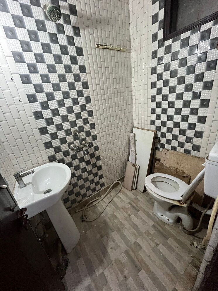 Attached Bathroom, panchsheel vihar 2 Bedroom 750 Sq.Ft. Builder Floor In Panchsheel Vihar Delhi 8645234