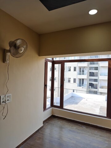  Office Space – Exterior View View at C-Scheme - for Rent