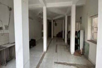  Shop For Rent in Ajni Square