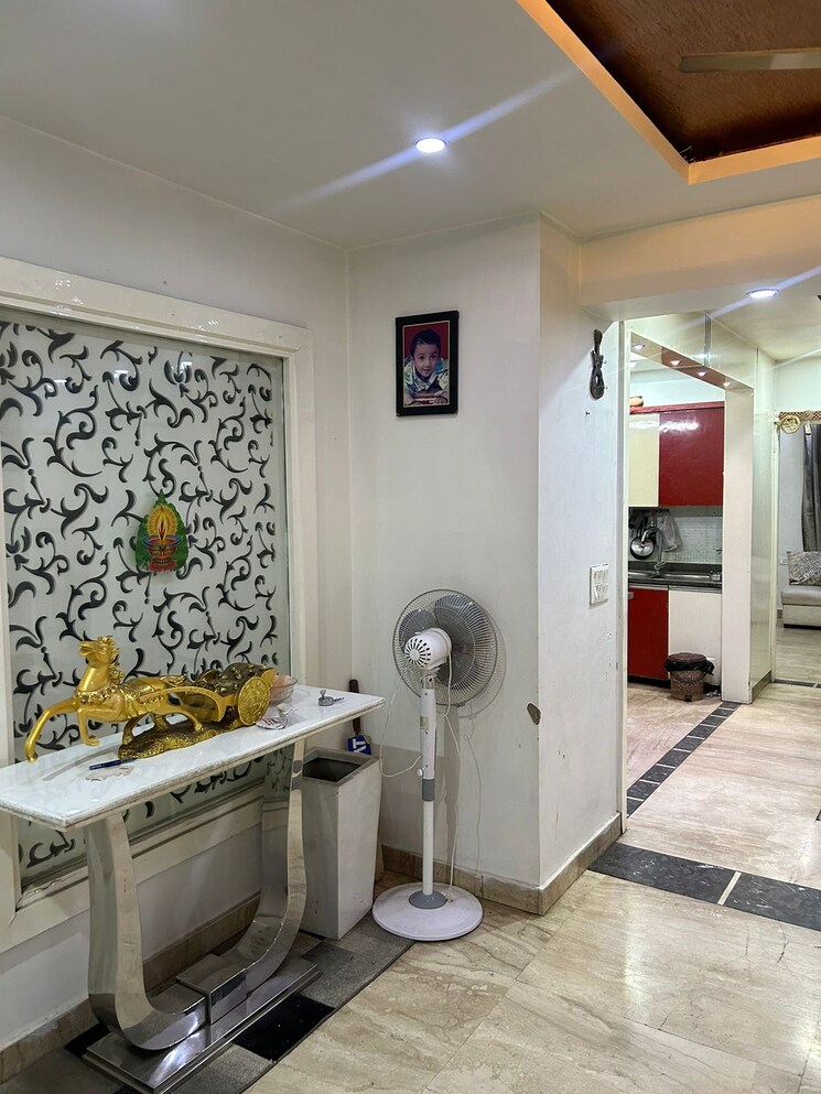 Living Room, vivek vihar 3 Bedroom 167 Sq.Yd. Builder Floor In Vivek Vihar Delhi 8645298