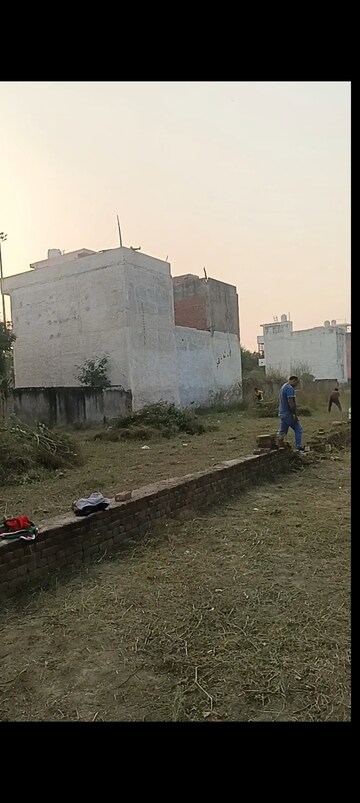  Plot For Sale in Kalindi Kunj