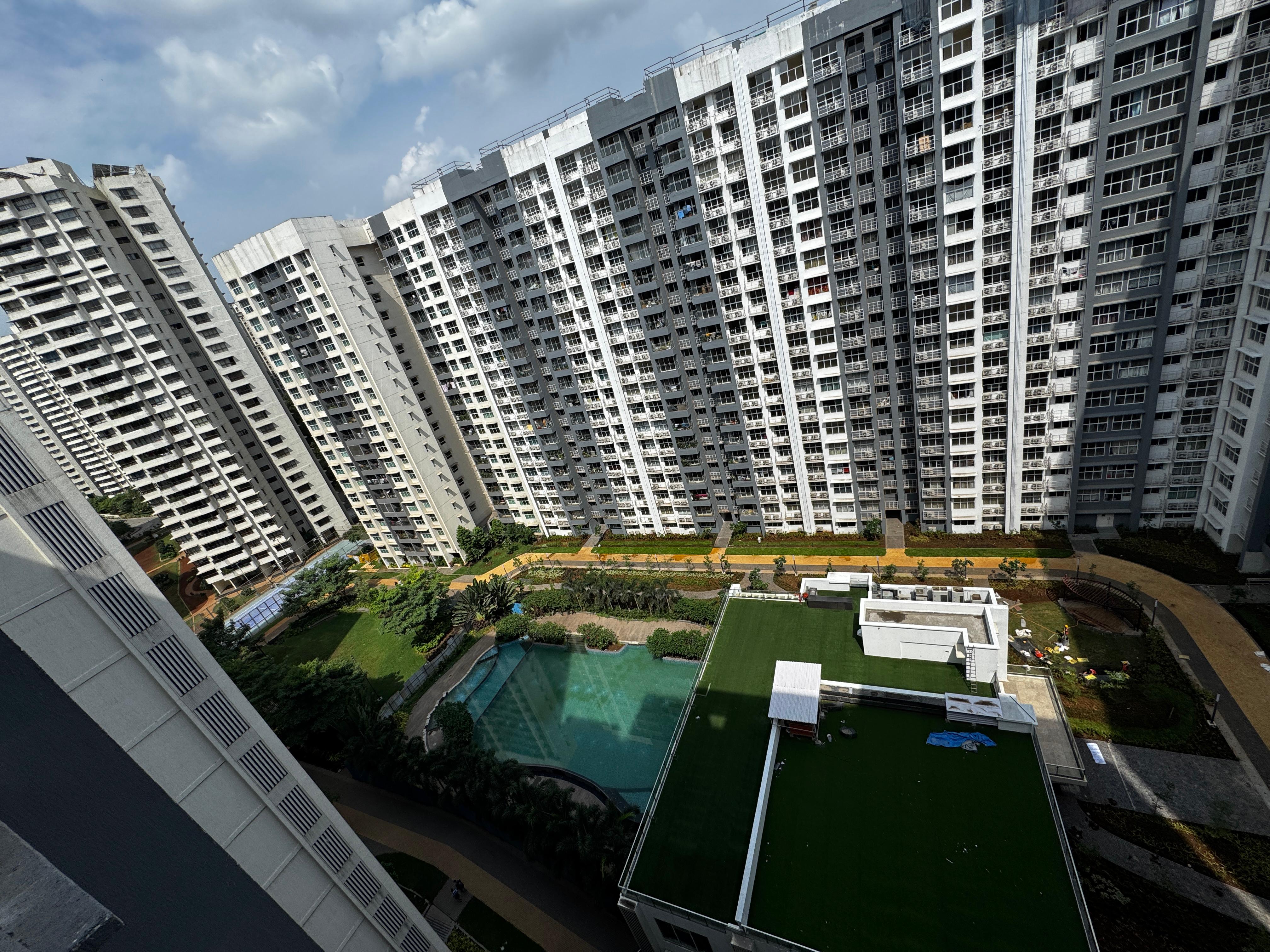 2 BHK + Extra Room Apartment For Rent in LnT Veridian