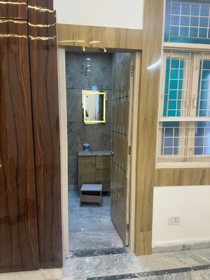 Building Lobby in 3 BHK Builder Floor at Royce Vaishali, Vaishali Sector 5 – for Sale