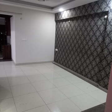 Room in 4 BHK Apartment at Nipania – for Rent