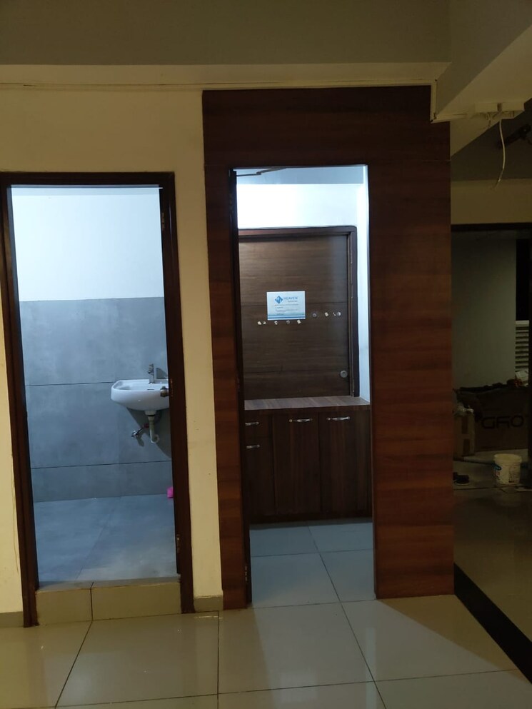 Room, thaltej Commercial Office Space 1520 Sq.Ft. In Thaltej Ahmedabad 8645441