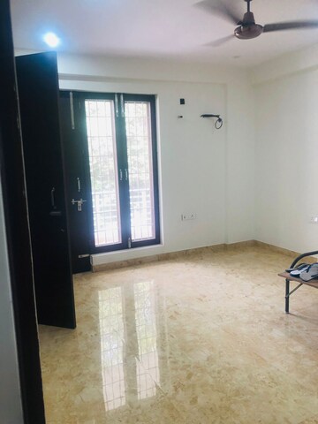 1 BHK Builder Floor For Rent in Sector 43