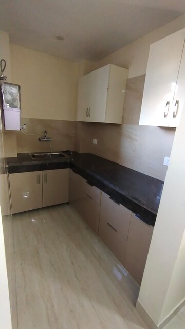 Kitchen in 1 BHK Builder Floor at Sector 43 – for Rent