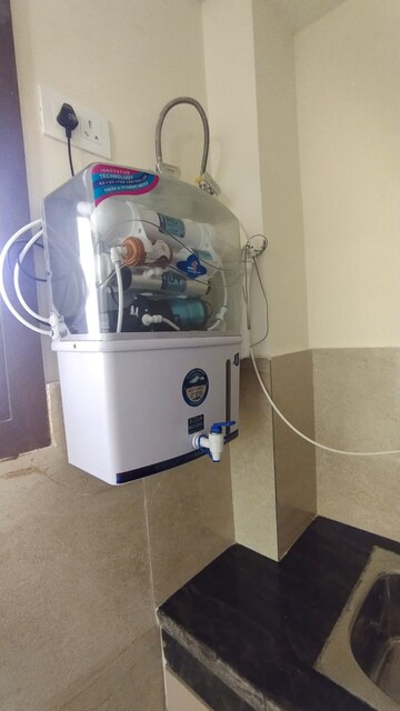 Furnished Amenities in 1 BHK Builder Floor at Sector 43 – for Rent