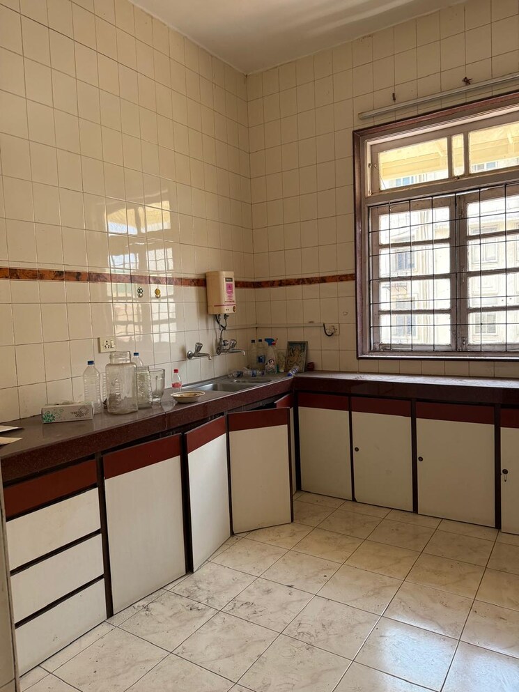 Kitchen, churchgate 3 Bedroom 2500 Sq.Ft. Apartment In Churchgate Mumbai 8645488