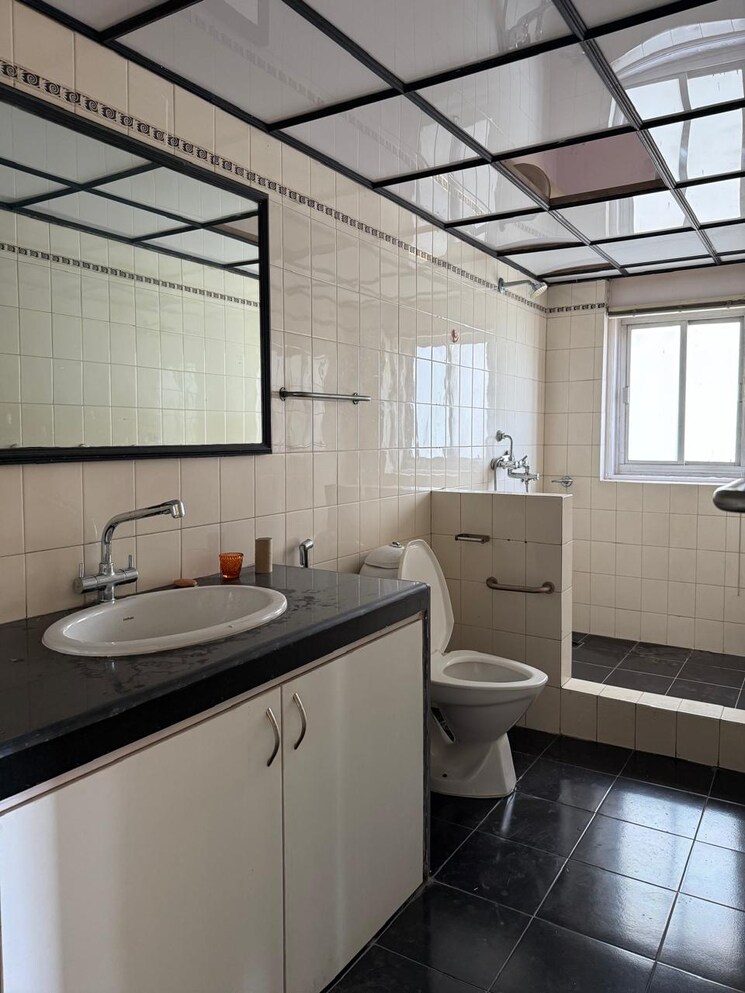 Kitchen, churchgate 3 Bedroom 2500 Sq.Ft. Apartment In Churchgate Mumbai 8645488