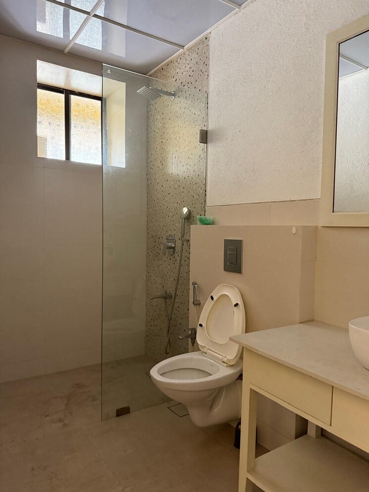Bathroom, churchgate 3 Bedroom 2500 Sq.Ft. Apartment In Churchgate Mumbai 8645488