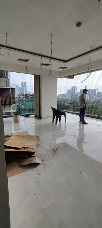 Master Bedroom in 3 BHK Apartment at Anchor Victorian, Parel – for Sale