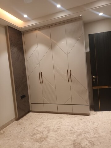 Building Lobby in 3 BHK Builder Floor at Ashoka Niketan – for Sale