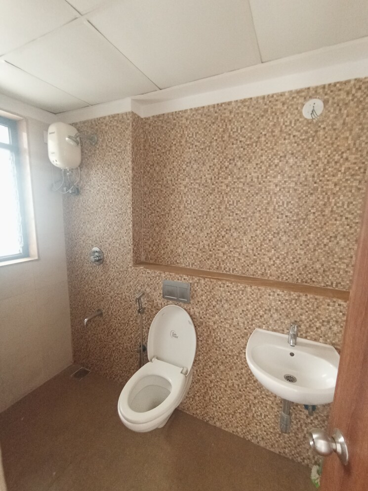 Bathroom, lodha-palava-downtown-dombivli-east 2 Bedroom 734 Sq.Ft. Apartment In Dombivli East Thane 8645719