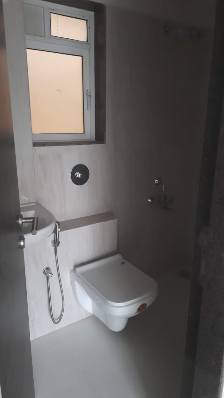 Bathroom, puranik-aarambh 1 Bedroom 361 Sq.Ft. Apartment In Ghodbunder Road Thane 8645680