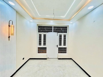 Room in 3 BHK Builder Floor at Green Fields Colony – for Sale