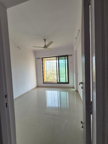 2 BHK Apartment For Rent in Nirmal Polaris, Mulund West