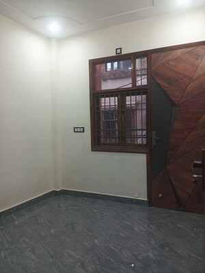 Room in 2 BHK Builder Floor at Rohini Sector 25 – for Sale