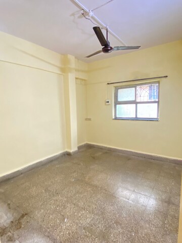 Room in 1 BHK Apartment at Balkum Pada – for Sale