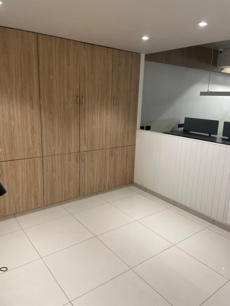 Room, shilp-epitome Commercial Office Space 1871 Sq.Ft. In Bodakdev Ahmedabad 8645868