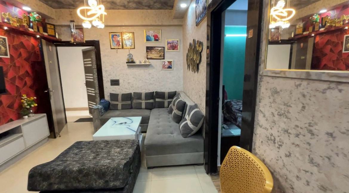 3 BHK Apartment For Sale in Eros Sampoornam