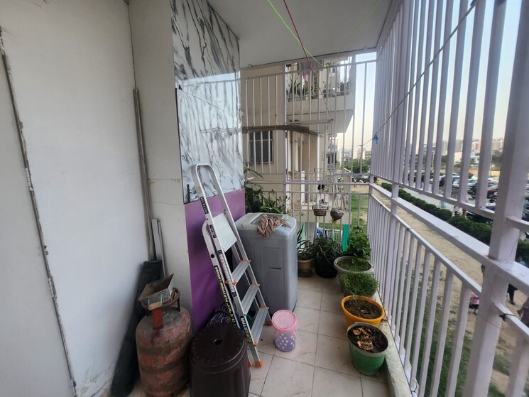 Balcony, suncity-avenue-102 2 Bedroom 605 Sq.Ft. Apartment In Sector 102 Gurgaon 8645900
