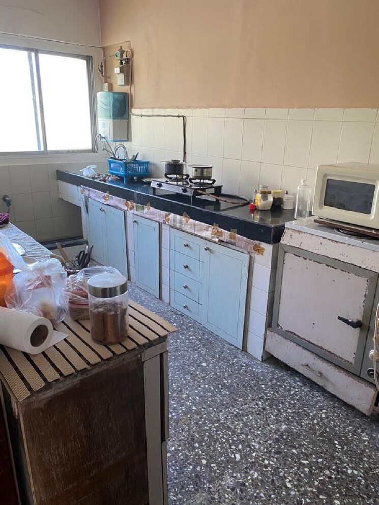 Kitchen, bandra west 3 Bedroom 1200 Sq.Ft. Apartment In Bandra West Mumbai 8646045