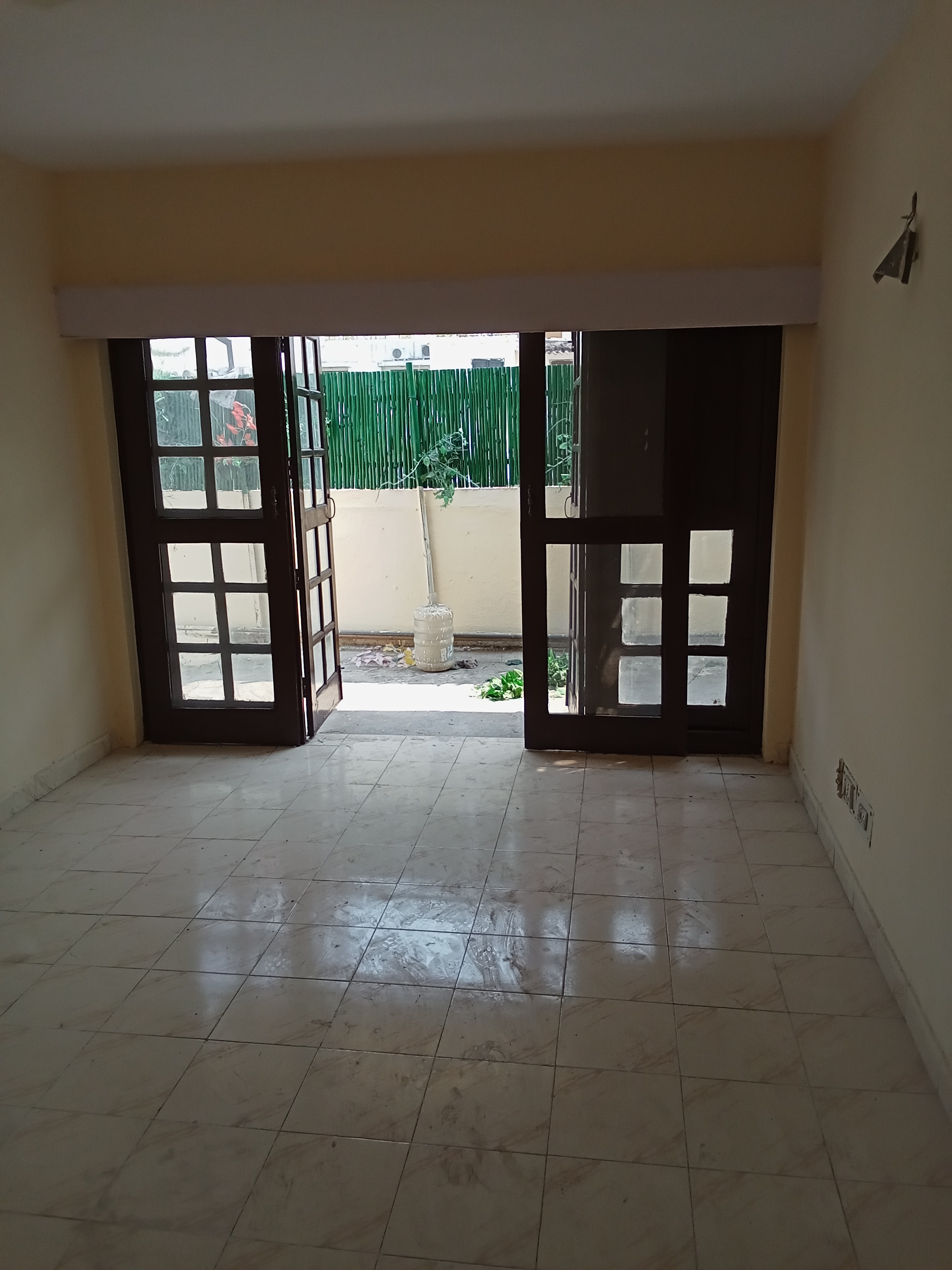 1.5 BHK + Extra Room Builder Floor For Rent in Safdurjung Enclave 
