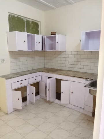 Kitchen in 1.5 BHK Builder Floor at Safdarjung Enclave – for Rent