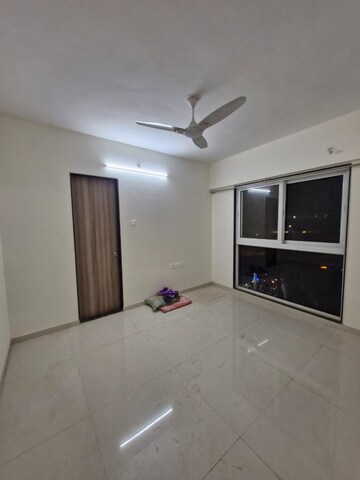 Room in 2 BHK Apartment at Ashar Axis, Majiwada – for Rent