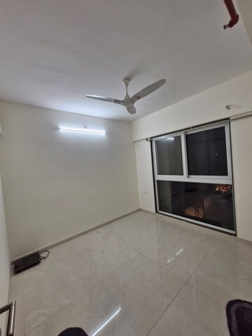 Room in 2 BHK Apartment at Ashar Axis, Majiwada – for Rent