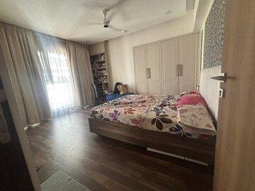 Bedroom in 3 BHK Apartment at Piramal Vaikunth, Balkum Pada – for Rent