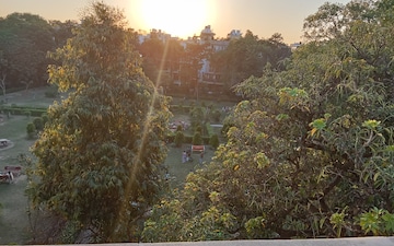 6+ BHK Independent House For Sale in Vasant Vihar