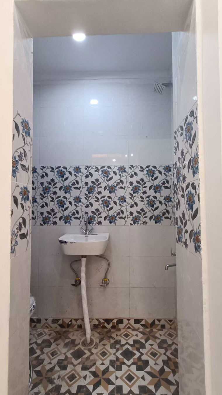 undefined, govindpuri 2 Bedroom 6500 Sq.Ft. Builder Floor In Govindpuri Delhi 8646247